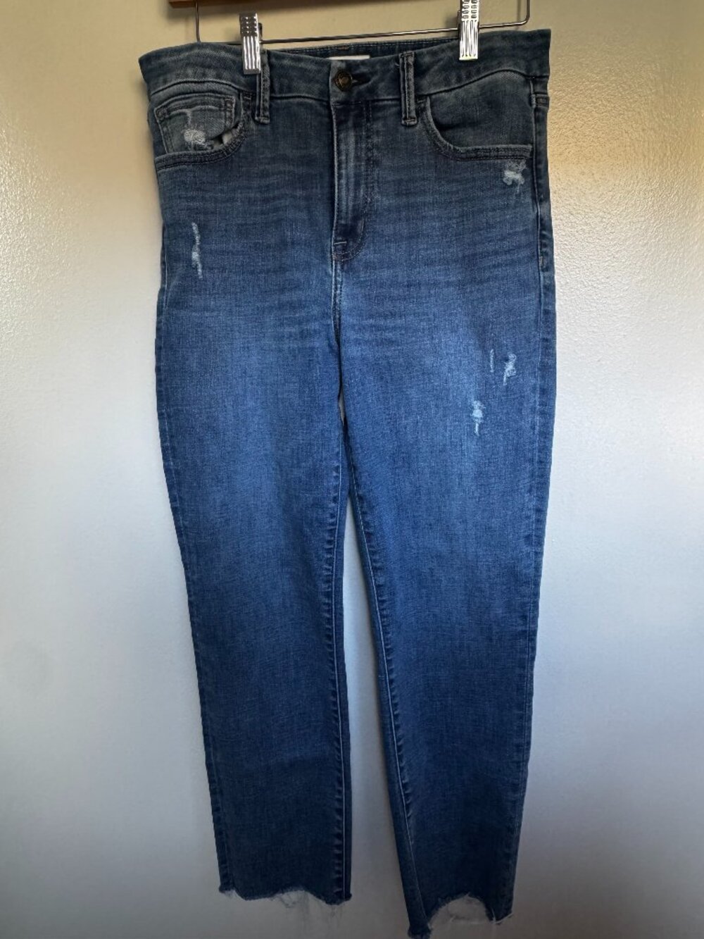 Studio Blue Women’s 29 High Rise Straight Leg Distressed Raw Hem Jeans Stresed